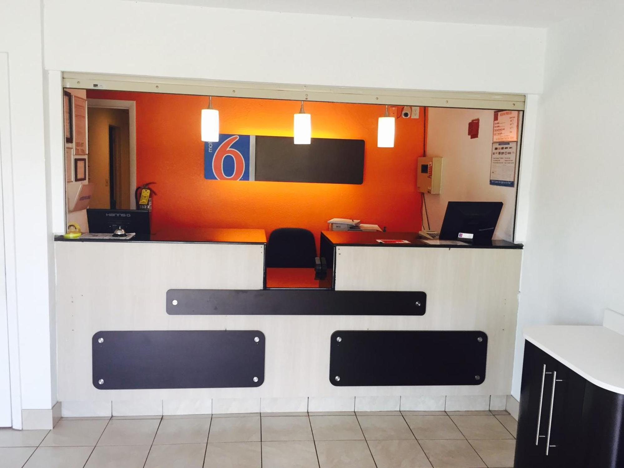 6-dalton, Ga Hotel 3*